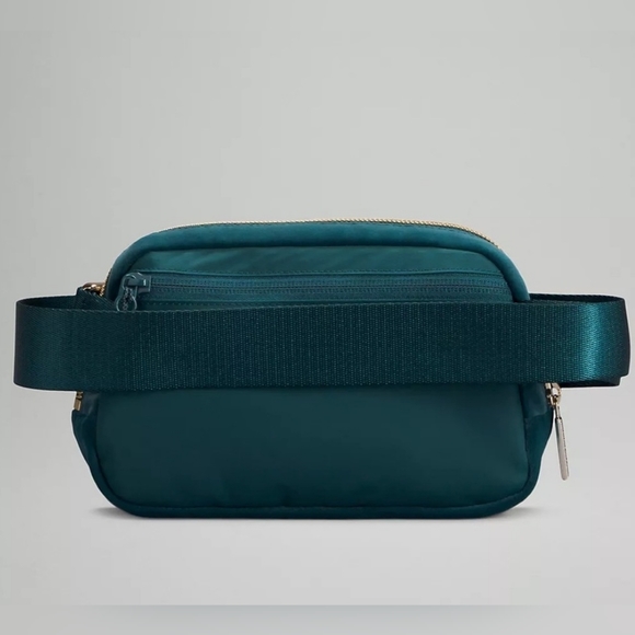 BNWT Lululemon Everywhere Belt Bag 1L Velour Green Jasper - Picture 6 of 13